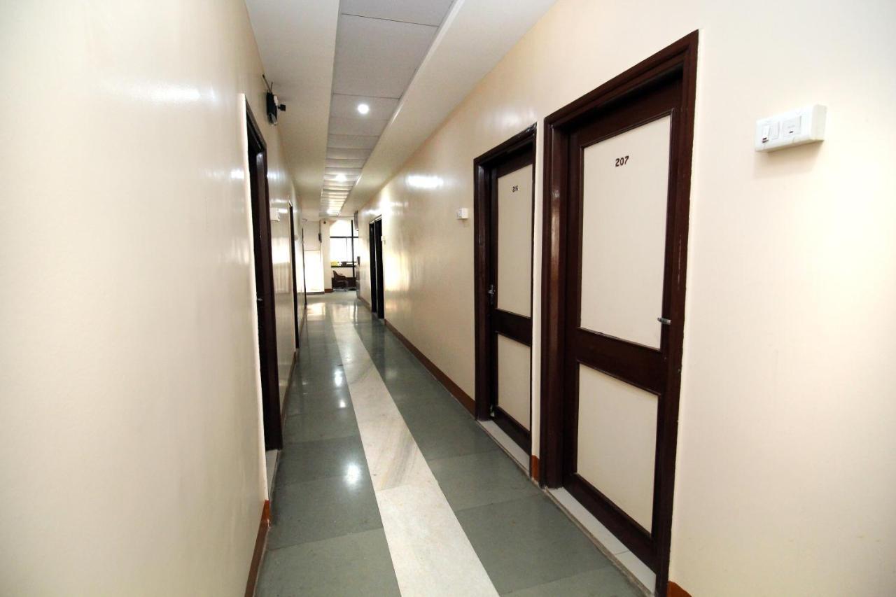 Hotel Gomatgiri 奥兰加巴德 外观 照片